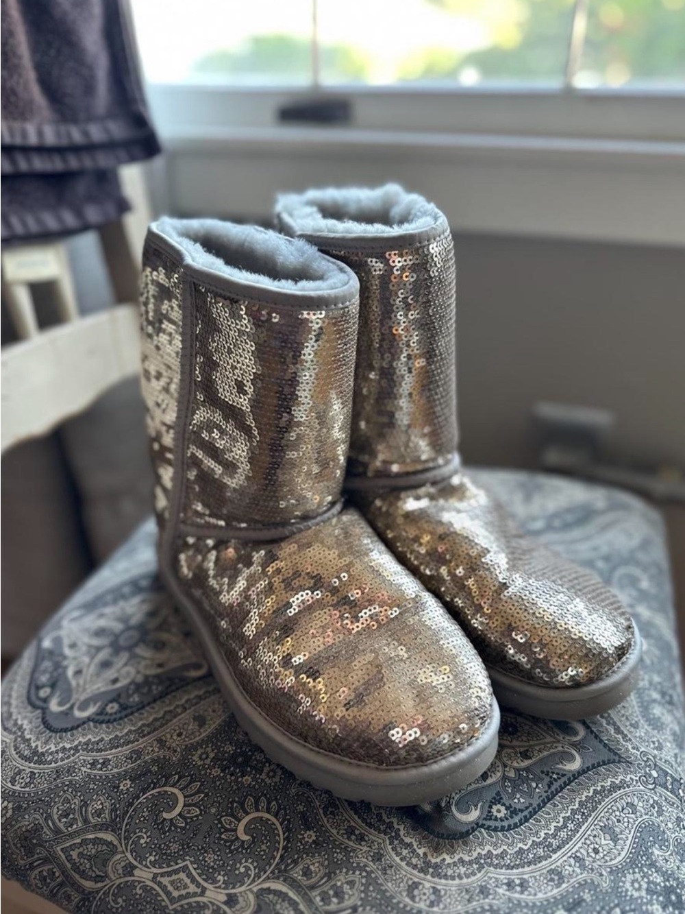 Sequin Accent Uggs - Silver/Gold